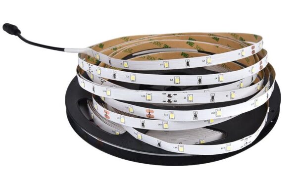 Led Tapes 20mts-120w (6w / M), Light Tone In Yellow (3000k), Emits 15,600lm, Degree Of Protection Ip20, 110-240v / 50-60hz Smd2835- Dc 24v.